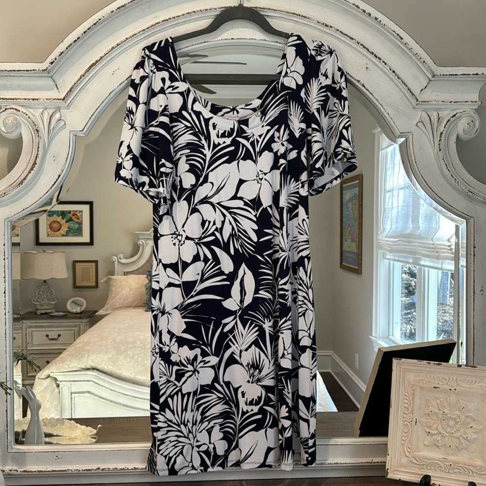 NWOT Tommy Bahama midi shift dress